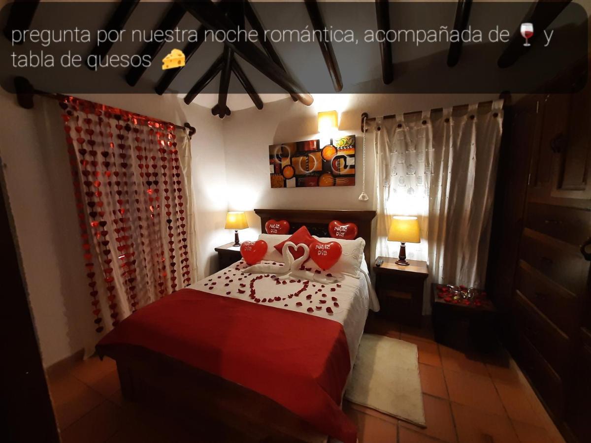 Aparta El Refugio De María *